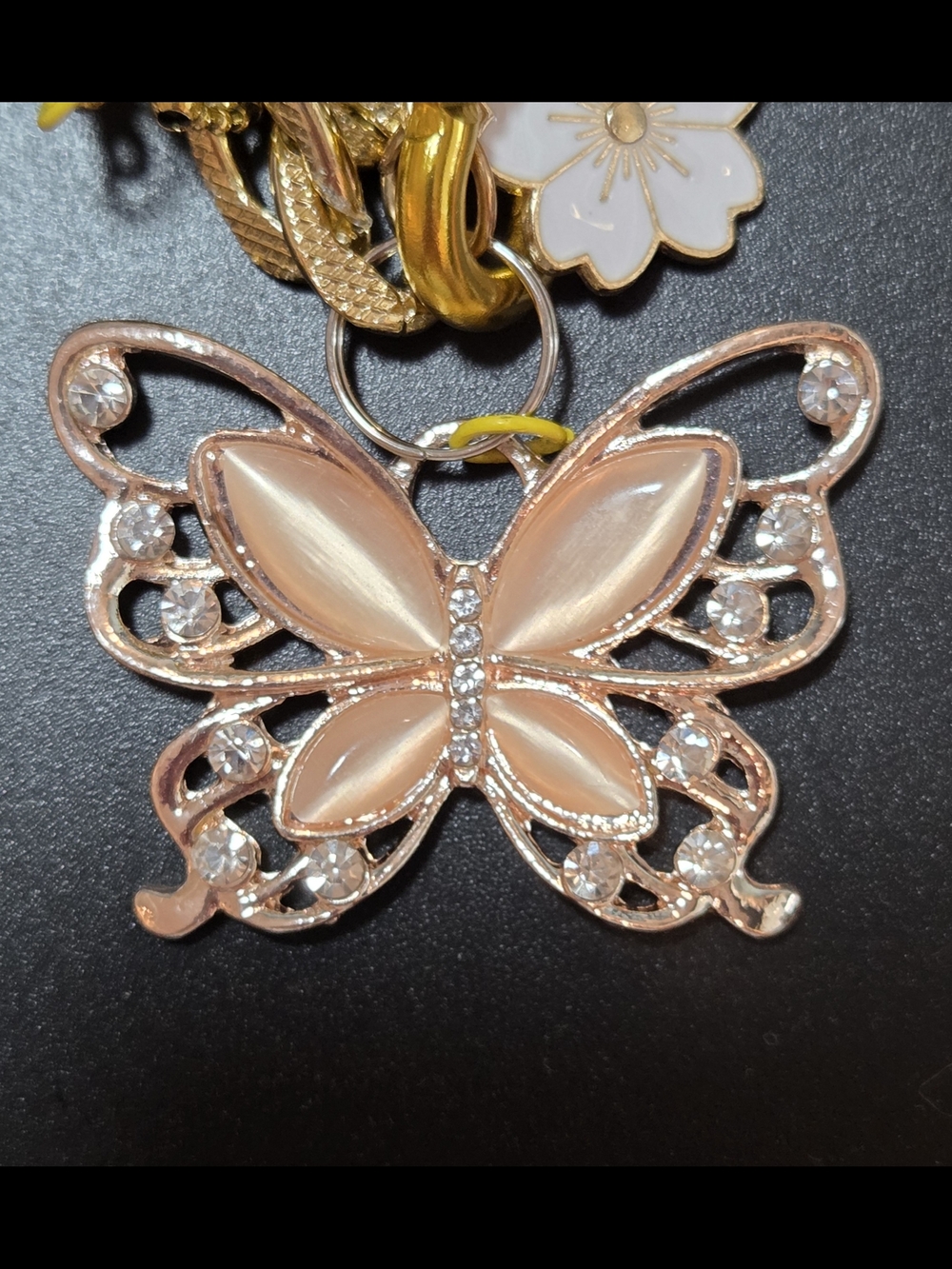 Butterfly keychain charm featuring yellow beaded stretch bracelet! - Picture 11 of 14